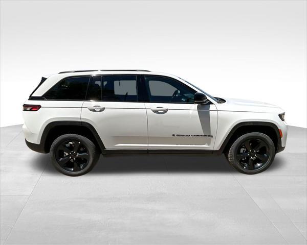 new 2025 Jeep Grand Cherokee car, priced at $44,110