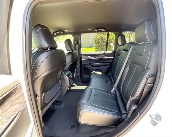 new 2025 Jeep Grand Cherokee car, priced at $44,110