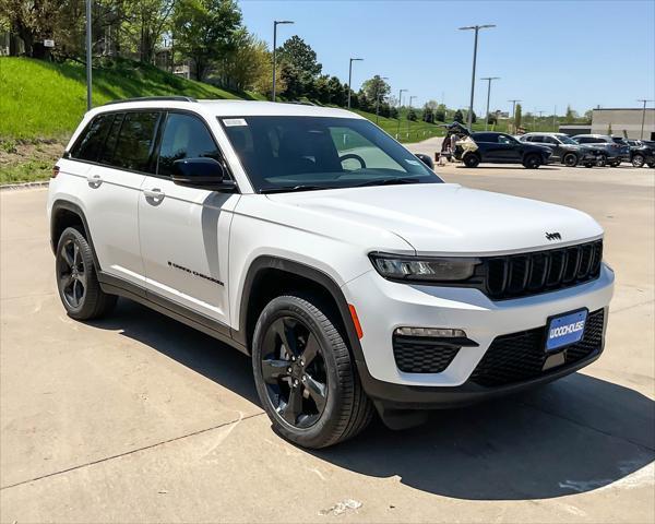 new 2025 Jeep Grand Cherokee car, priced at $41,610