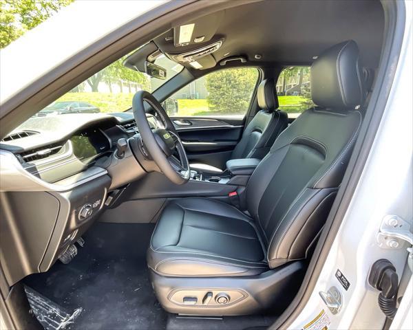 new 2025 Jeep Grand Cherokee car, priced at $44,110