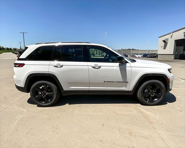 new 2025 Jeep Grand Cherokee car, priced at $41,610