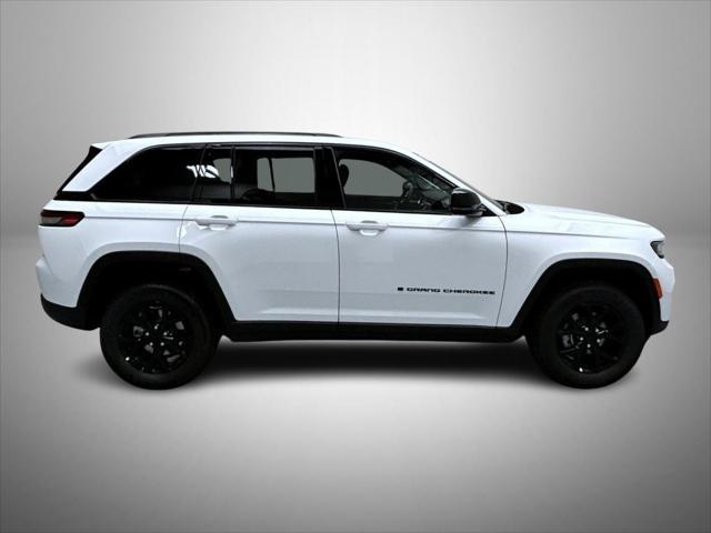 new 2025 Jeep Grand Cherokee car, priced at $40,104