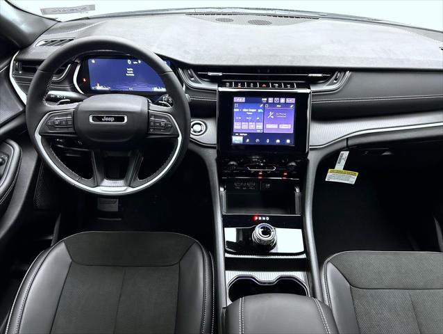 new 2025 Jeep Grand Cherokee car, priced at $40,104