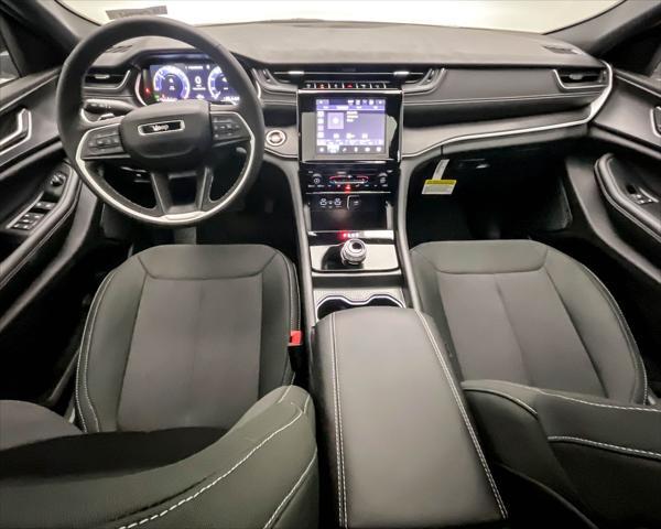 new 2025 Jeep Grand Cherokee car, priced at $35,726