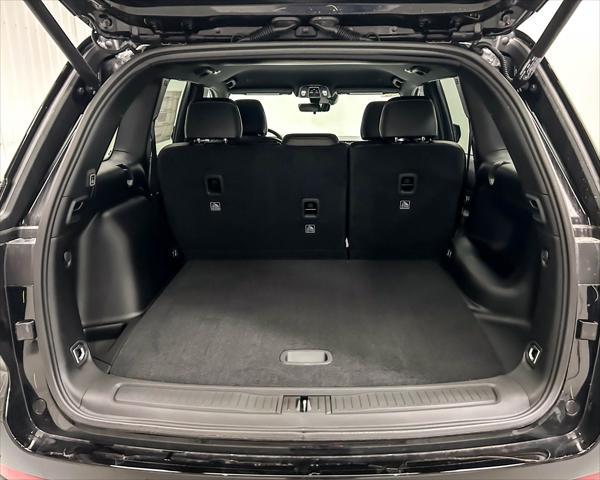 new 2025 Jeep Grand Cherokee car, priced at $40,730