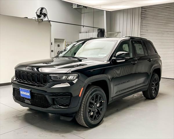 new 2025 Jeep Grand Cherokee car, priced at $40,499