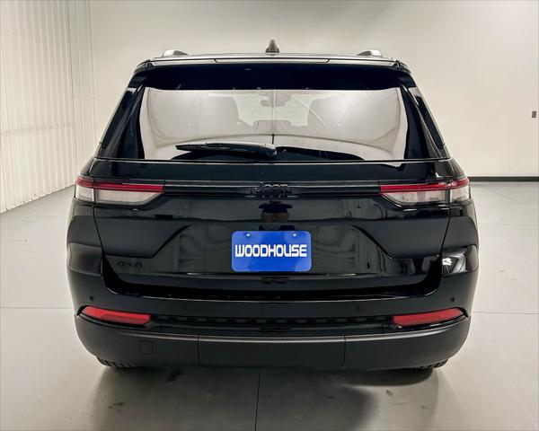 new 2025 Jeep Grand Cherokee car, priced at $40,499