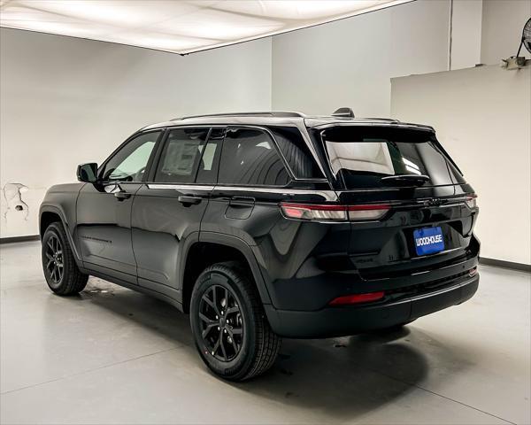 new 2025 Jeep Grand Cherokee car, priced at $40,499