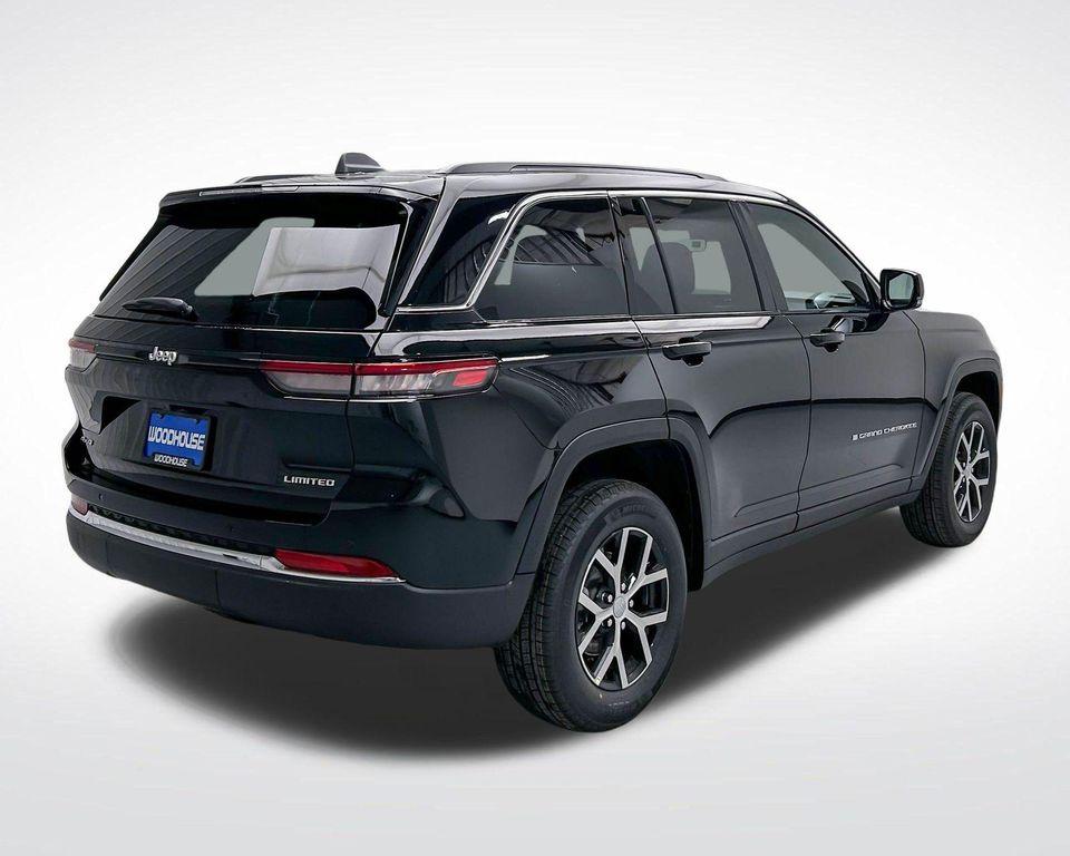 new 2025 Jeep Grand Cherokee car, priced at $40,224