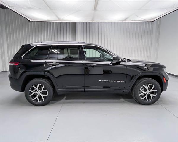 new 2025 Jeep Grand Cherokee car, priced at $41,980
