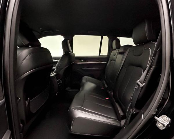 new 2025 Jeep Grand Cherokee car, priced at $39,974