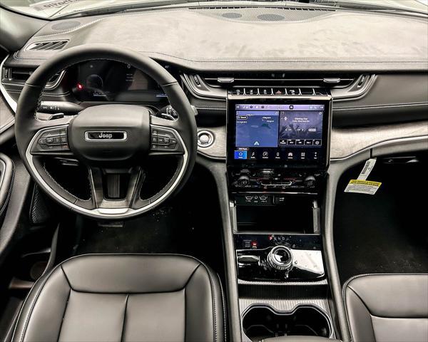 new 2025 Jeep Grand Cherokee car, priced at $39,974