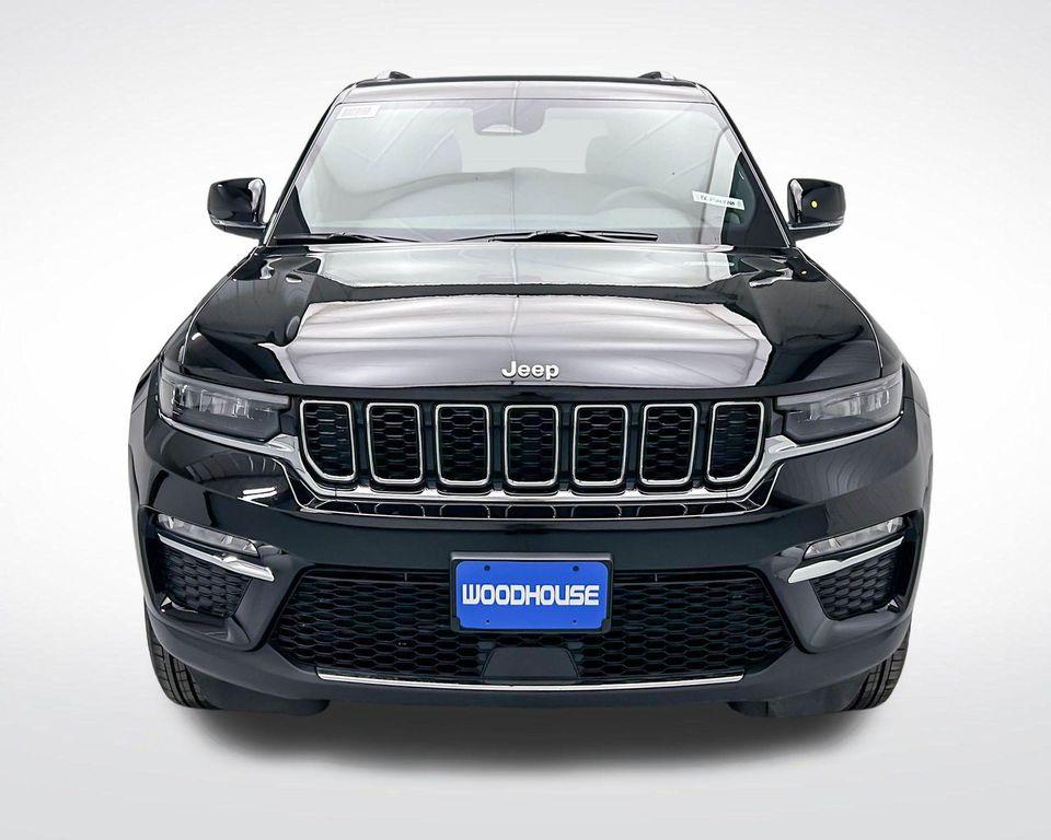 new 2025 Jeep Grand Cherokee car, priced at $40,224