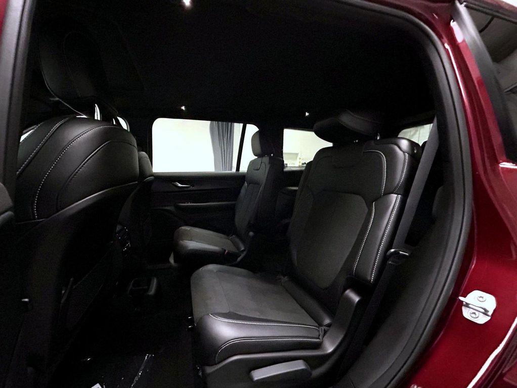 new 2025 Jeep Grand Cherokee L car, priced at $41,113