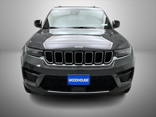 new 2025 Jeep Grand Cherokee car, priced at $37,742