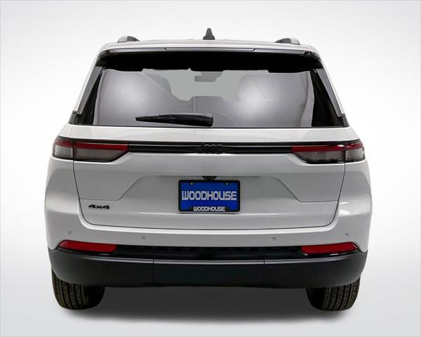 new 2025 Jeep Grand Cherokee car, priced at $39,904