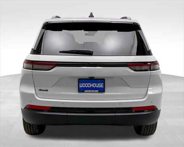 new 2025 Jeep Grand Cherokee car, priced at $40,194