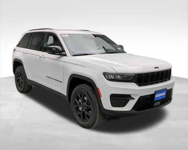 new 2025 Jeep Grand Cherokee car, priced at $40,194