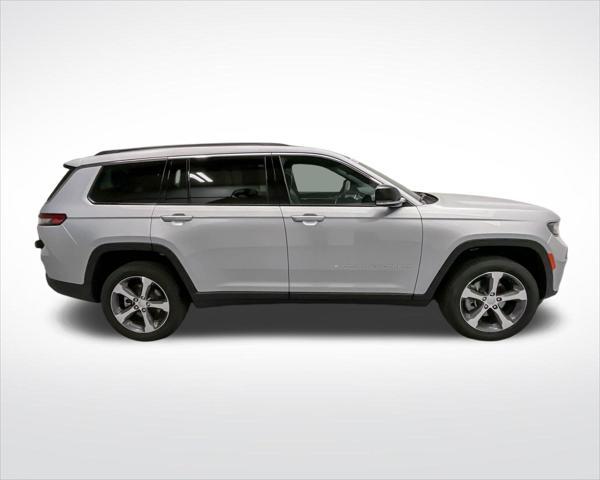 new 2025 Jeep Compass car, priced at $30,422