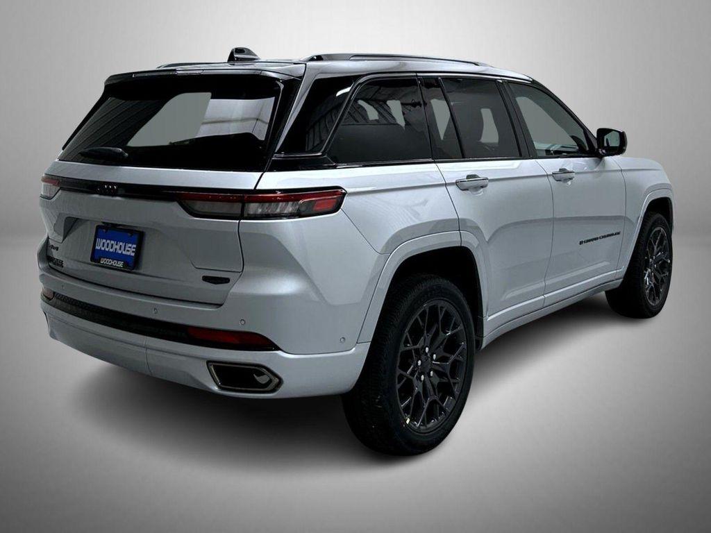 new 2025 Jeep Grand Cherokee car, priced at $58,724