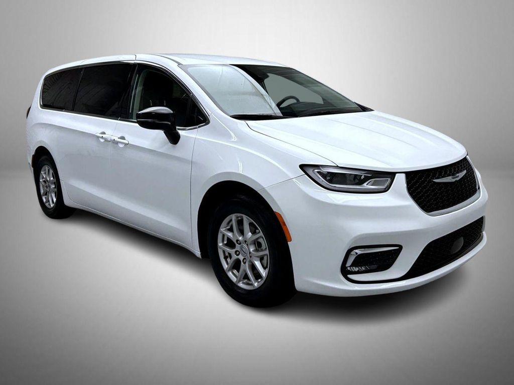 used 2024 Chrysler Pacifica car, priced at $32,588