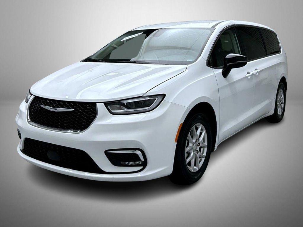 used 2024 Chrysler Pacifica car, priced at $32,588
