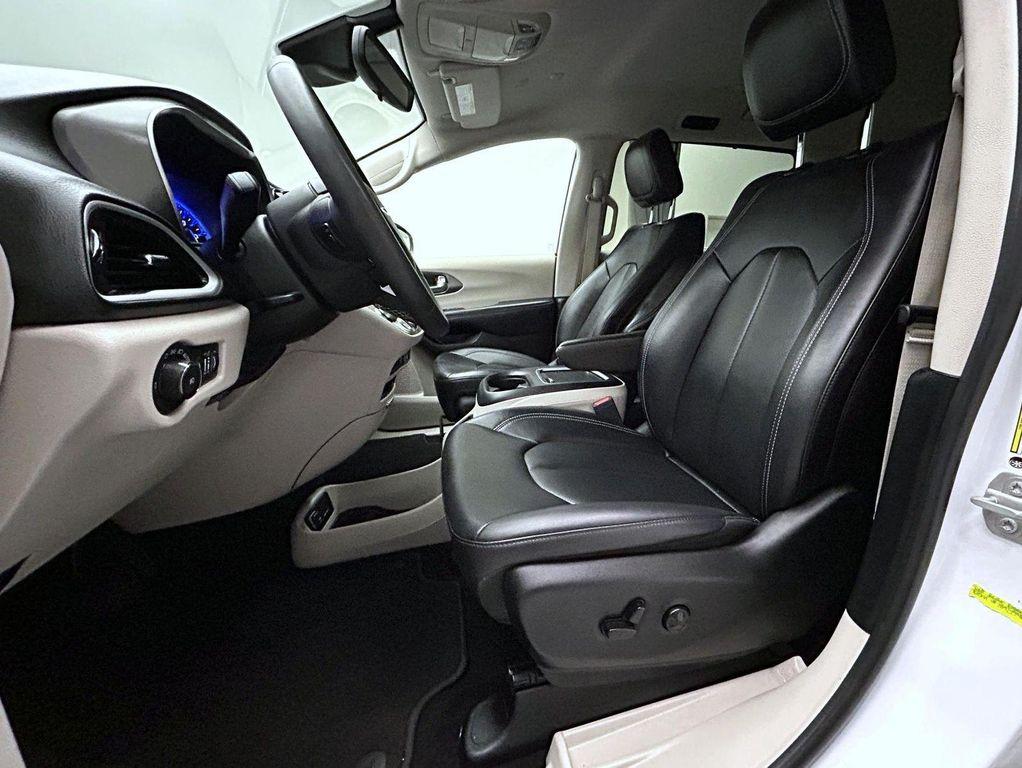 used 2024 Chrysler Pacifica car, priced at $32,588