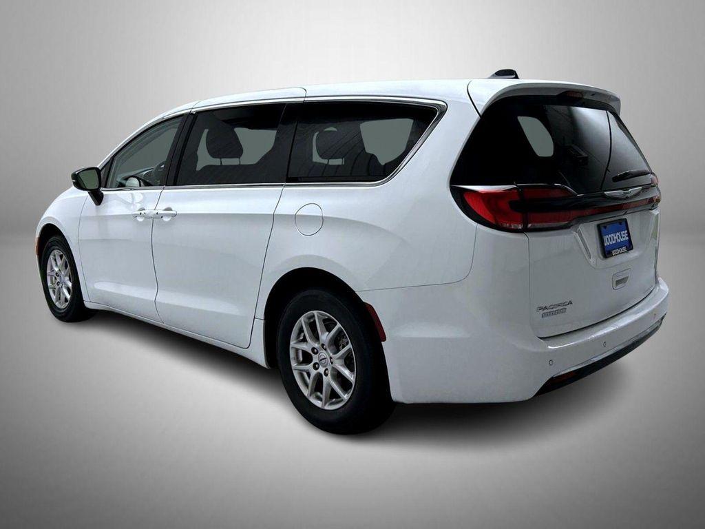 used 2024 Chrysler Pacifica car, priced at $32,588