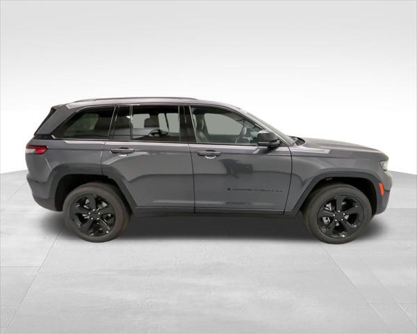 new 2025 Jeep Grand Cherokee car, priced at $40,770