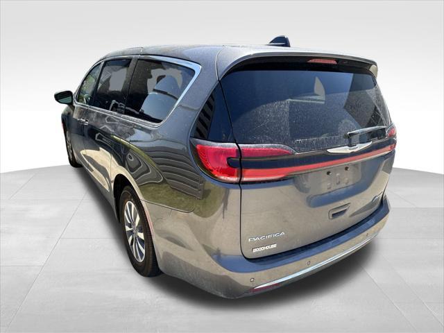 used 2023 Chrysler Pacifica Hybrid car, priced at $27,455