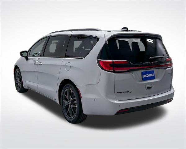 new 2024 Chrysler Pacifica car, priced at $43,434