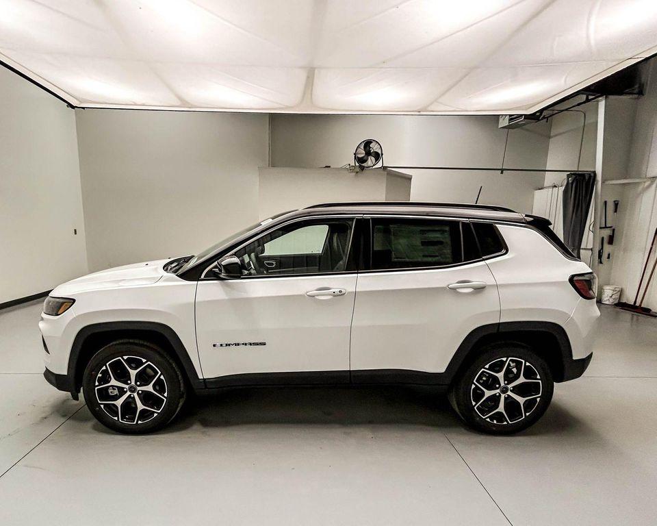 new 2025 Jeep Compass car, priced at $28,893