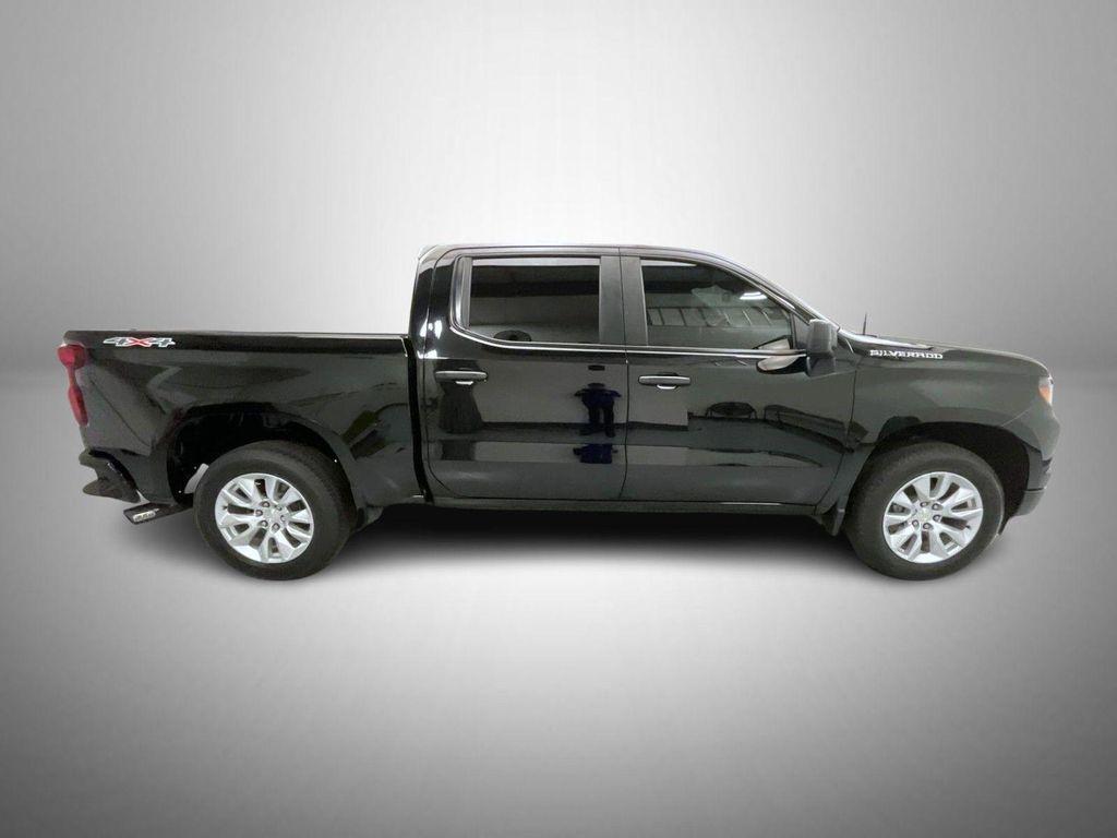 used 2024 Chevrolet Silverado 1500 car, priced at $40,291