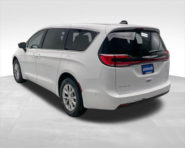 new 2025 Chrysler Pacifica car, priced at $43,642