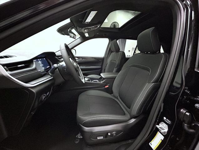 new 2025 Jeep Grand Cherokee car, priced at $36,844