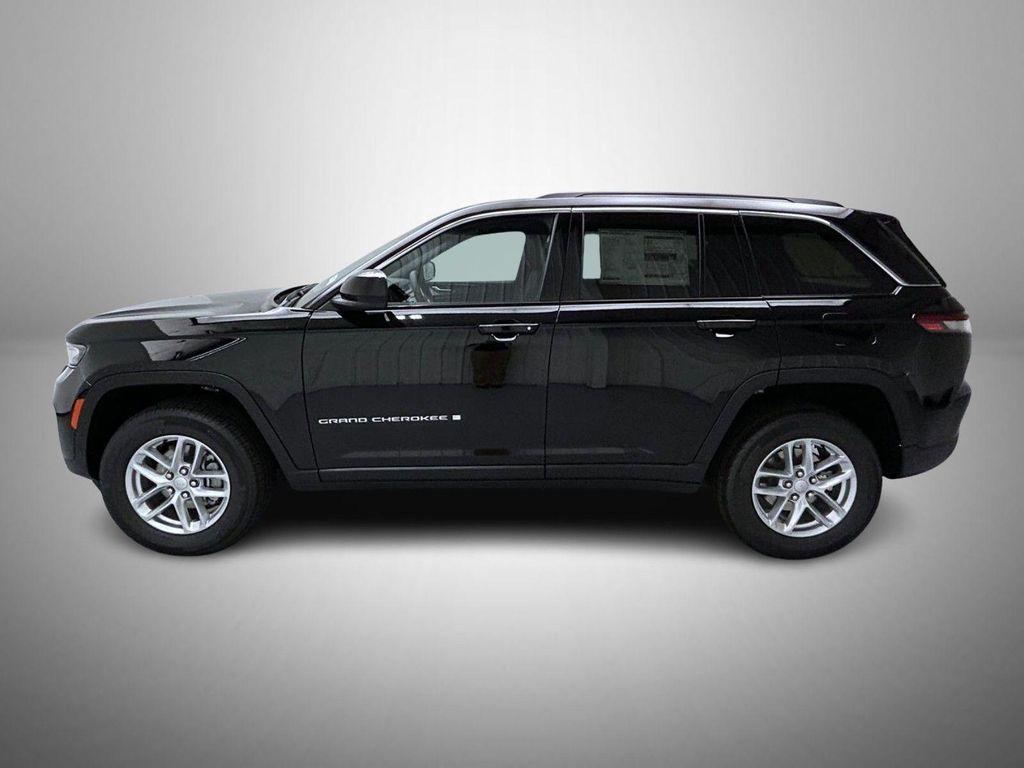 new 2025 Jeep Grand Cherokee car, priced at $35,500