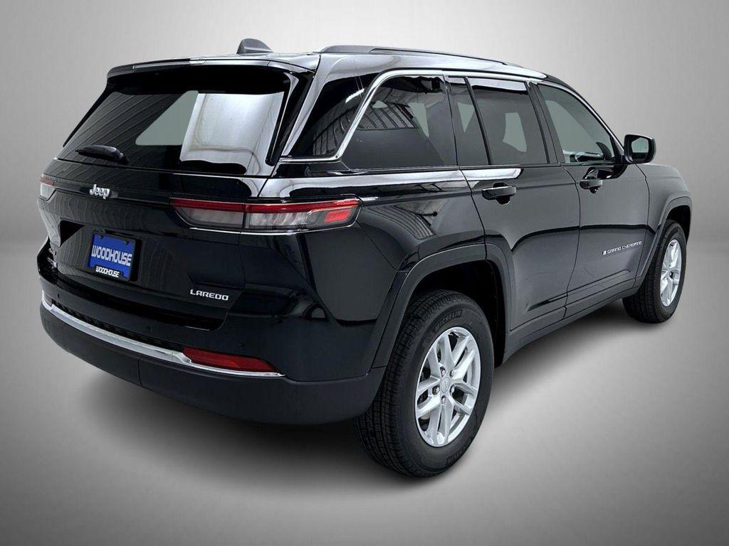new 2025 Jeep Grand Cherokee car, priced at $35,500