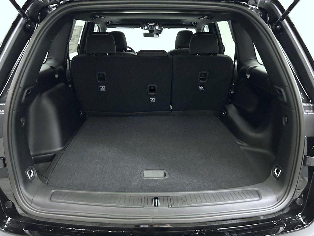 new 2025 Jeep Grand Cherokee car, priced at $35,500