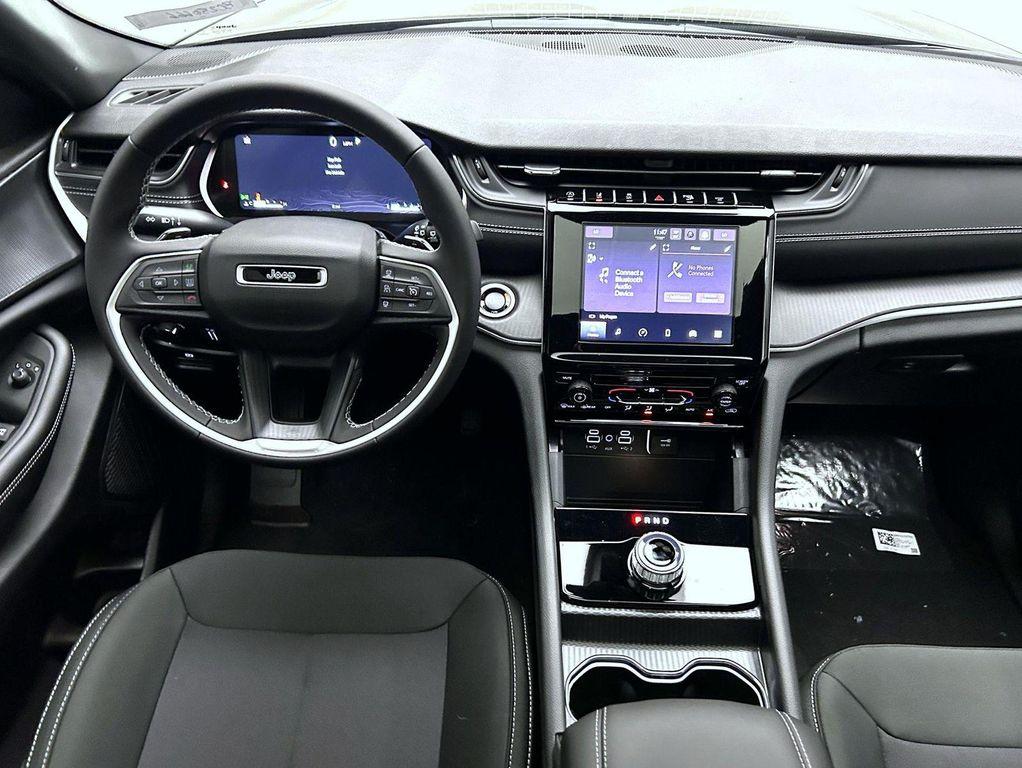 new 2025 Jeep Grand Cherokee car, priced at $35,500