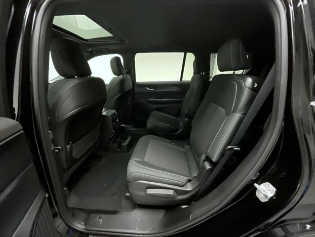new 2025 Jeep Grand Cherokee L car, priced at $39,933