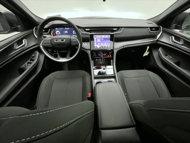 new 2025 Jeep Grand Cherokee L car, priced at $39,933
