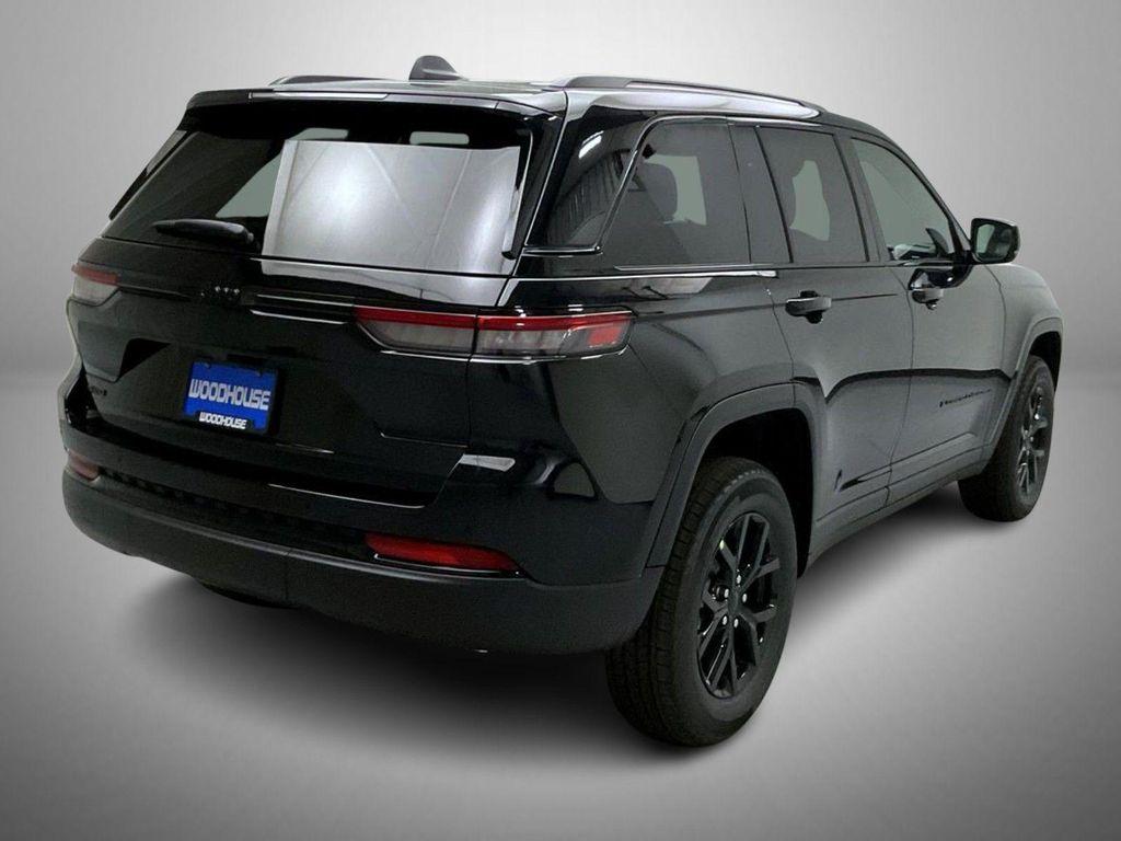 new 2025 Jeep Grand Cherokee car, priced at $39,288