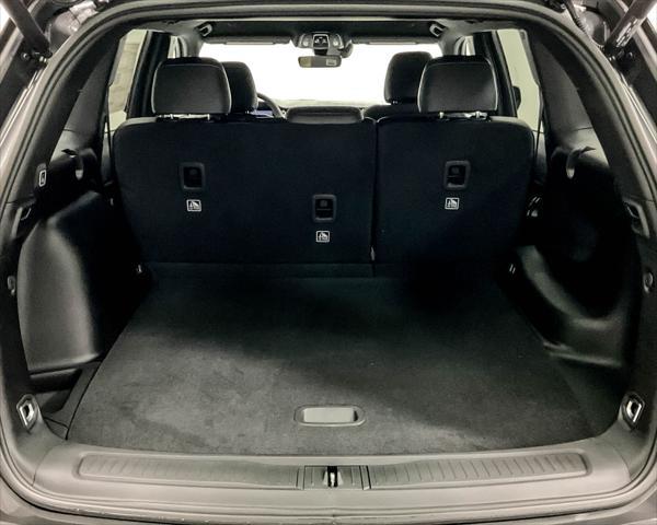 new 2025 Jeep Grand Cherokee car, priced at $40,699