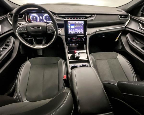 new 2025 Jeep Grand Cherokee car, priced at $40,699