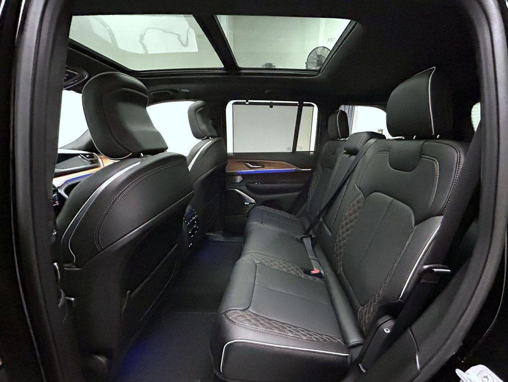 new 2025 Jeep Grand Cherokee car, priced at $69,474