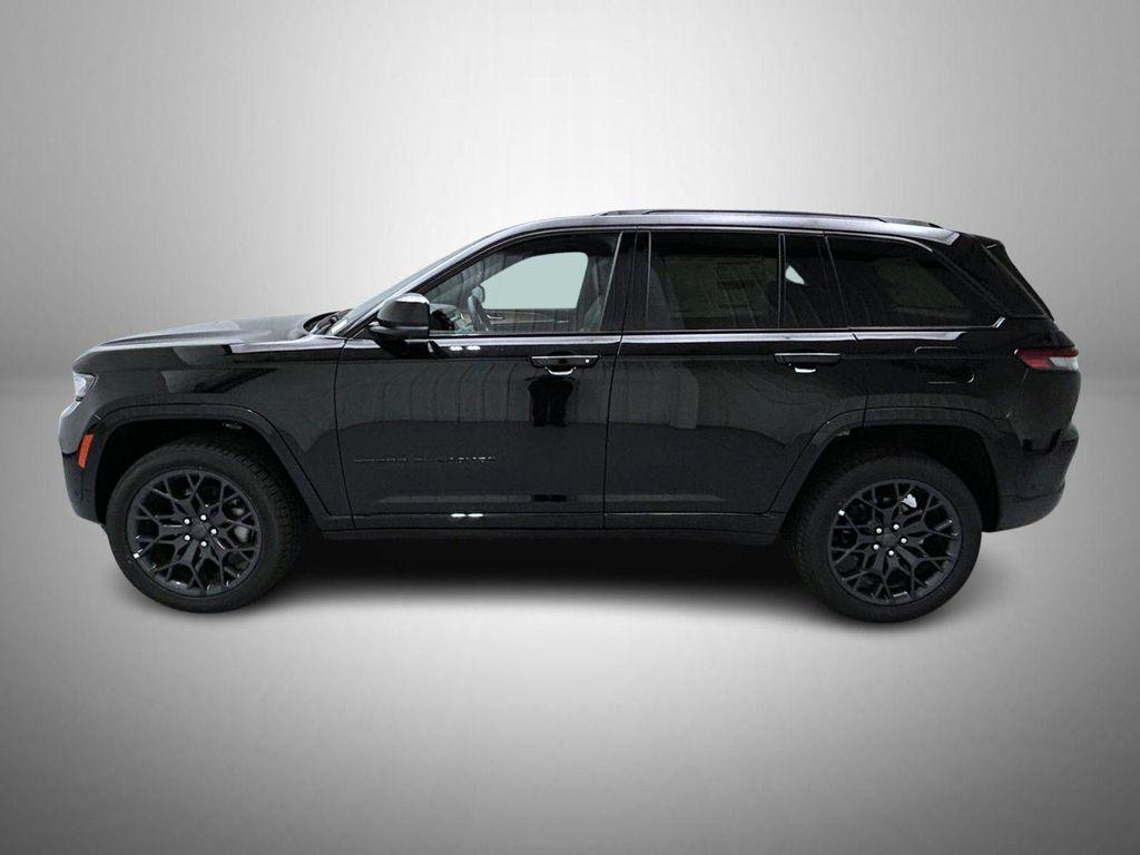 new 2025 Jeep Grand Cherokee car, priced at $69,474