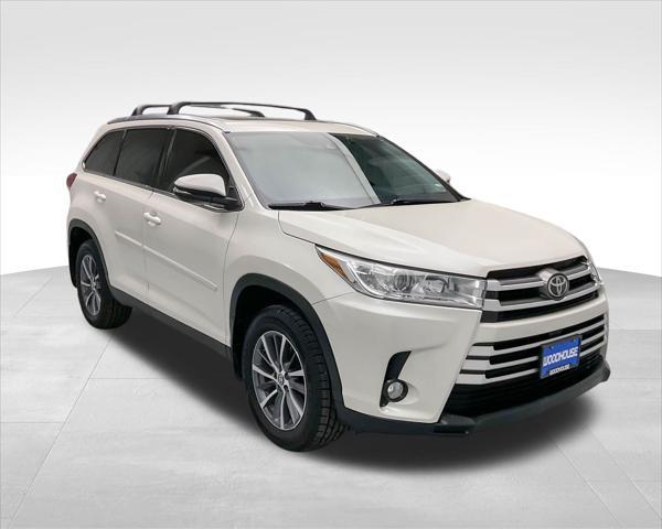 used 2019 Toyota Highlander car, priced at $27,466