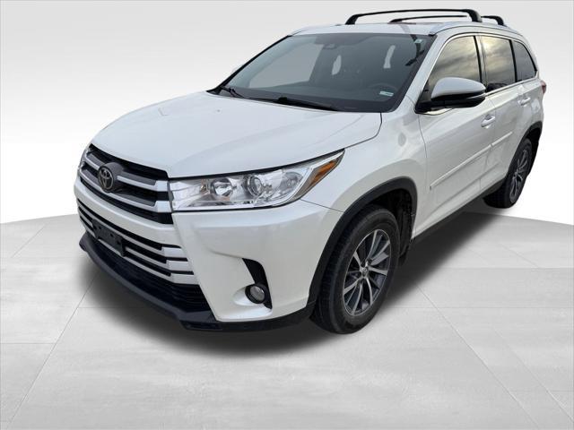 used 2019 Toyota Highlander car, priced at $27,466