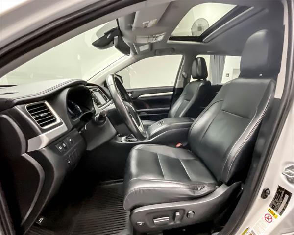used 2019 Toyota Highlander car, priced at $27,466