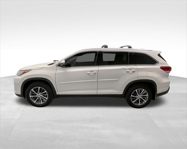 used 2019 Toyota Highlander car, priced at $27,466
